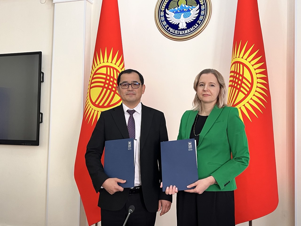 Баткенге неонаталдык беш аппарат берилди