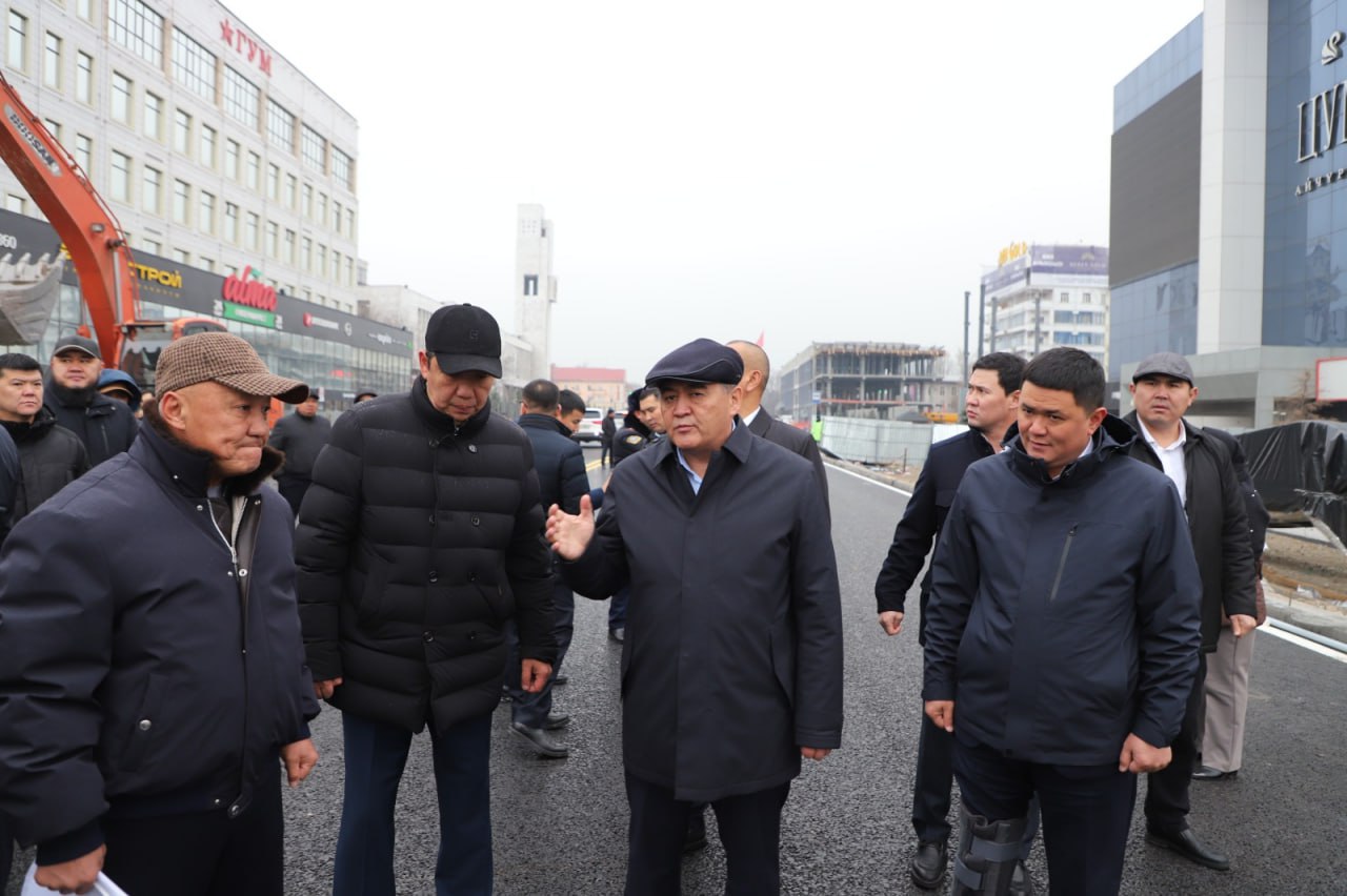 ЦУМдун жанындагы жолду таарыткан курулуштар бузулат